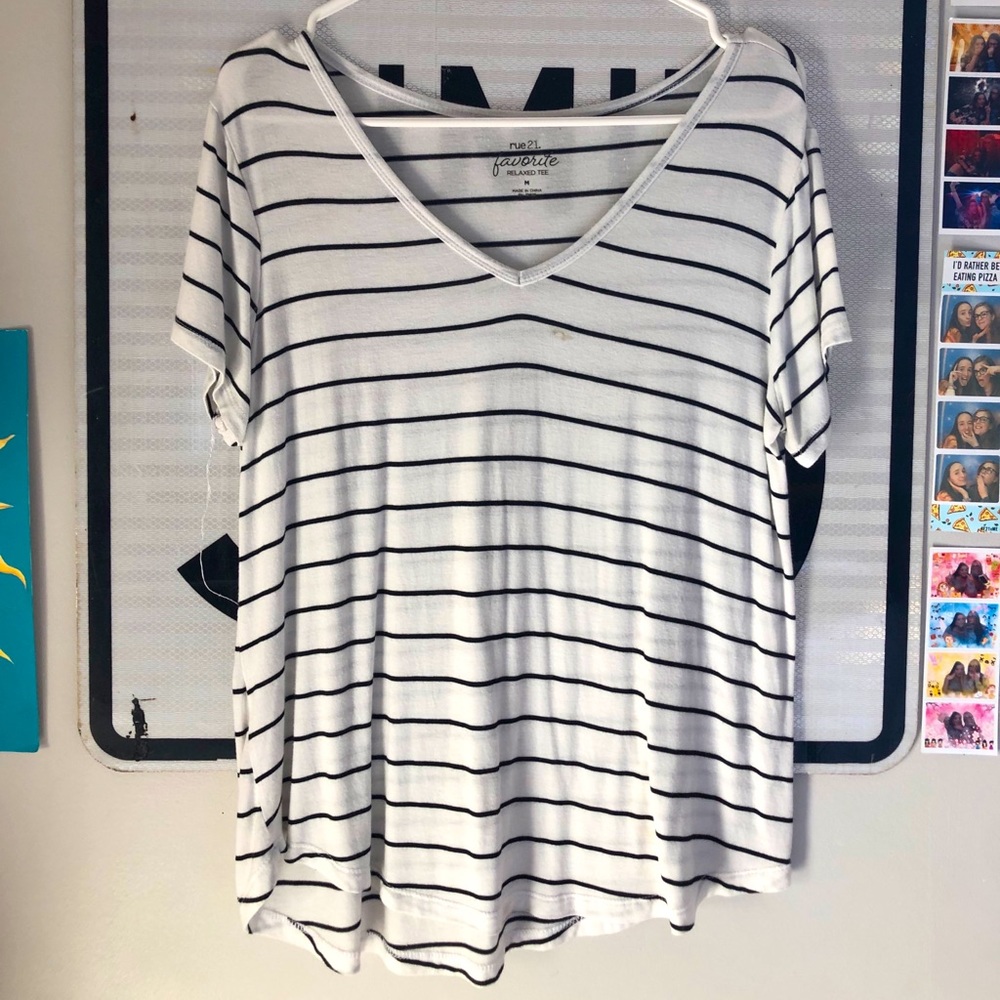 White Rue-21 T-Shirt